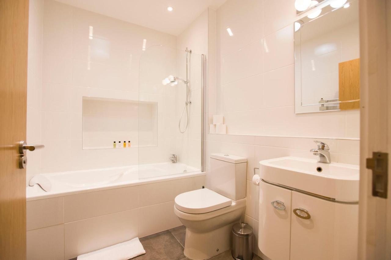 Urban Living'S ~ King Edward Luxury Apartments In The Heart Of 윈저 외부 사진