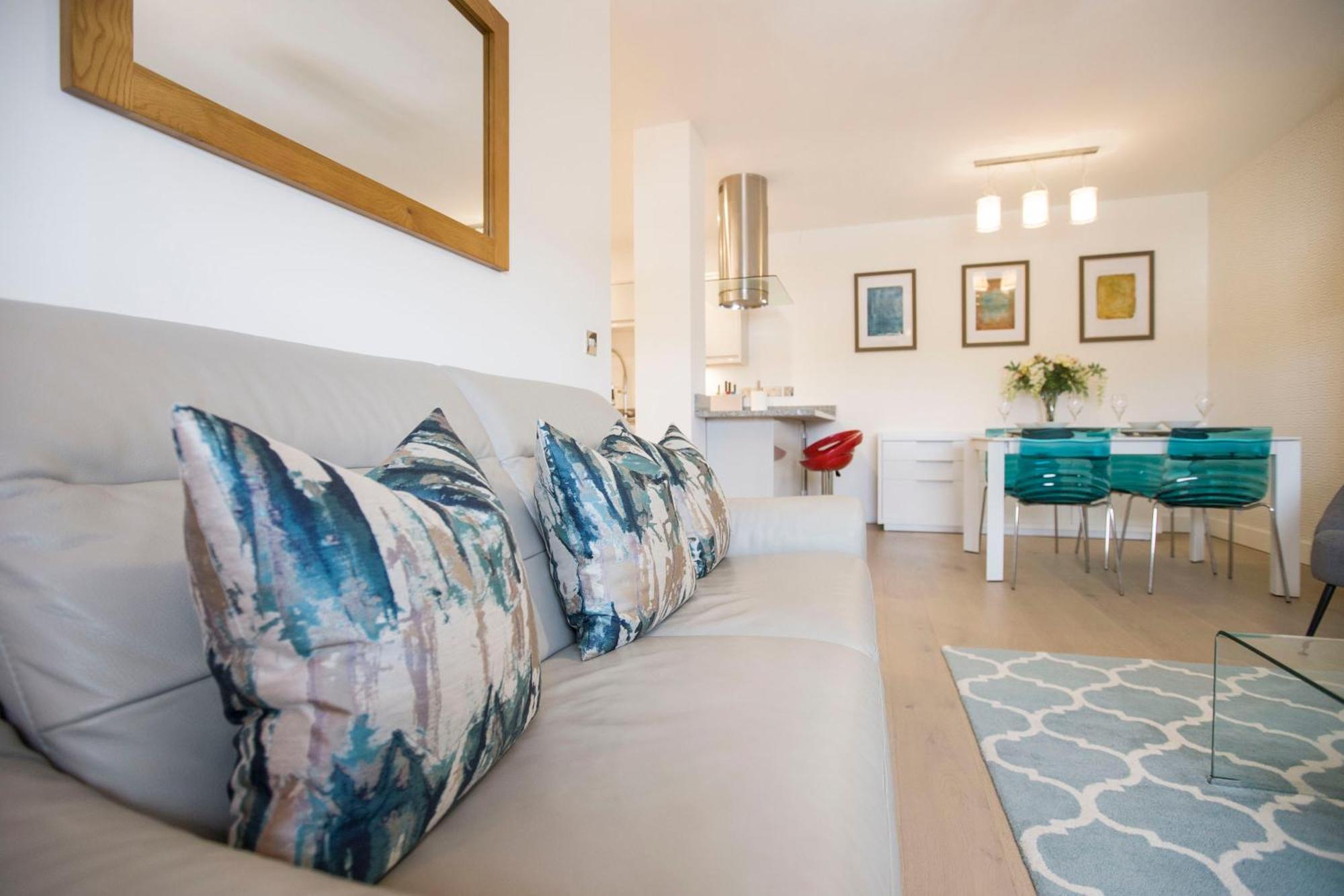 Urban Living'S ~ King Edward Luxury Apartments In The Heart Of 윈저 외부 사진