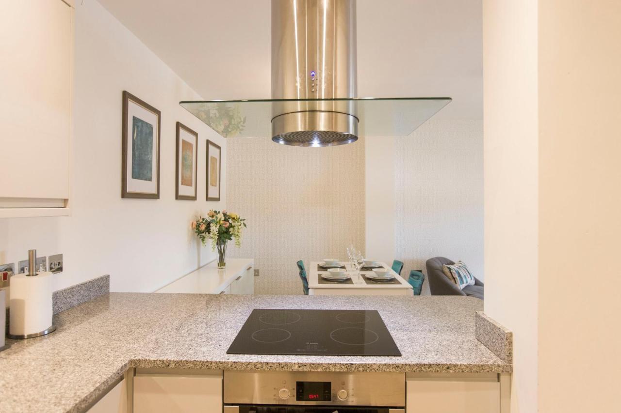 Urban Living'S ~ King Edward Luxury Apartments In The Heart Of 윈저 외부 사진