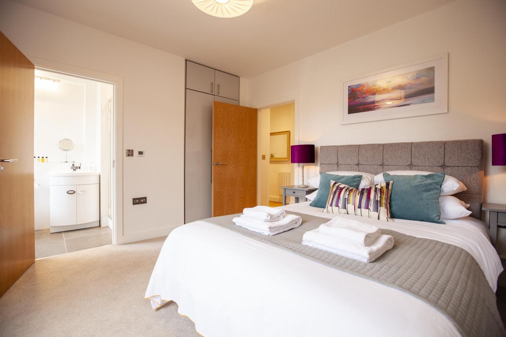 Urban Living'S ~ King Edward Luxury Apartments In The Heart Of 윈저 외부 사진