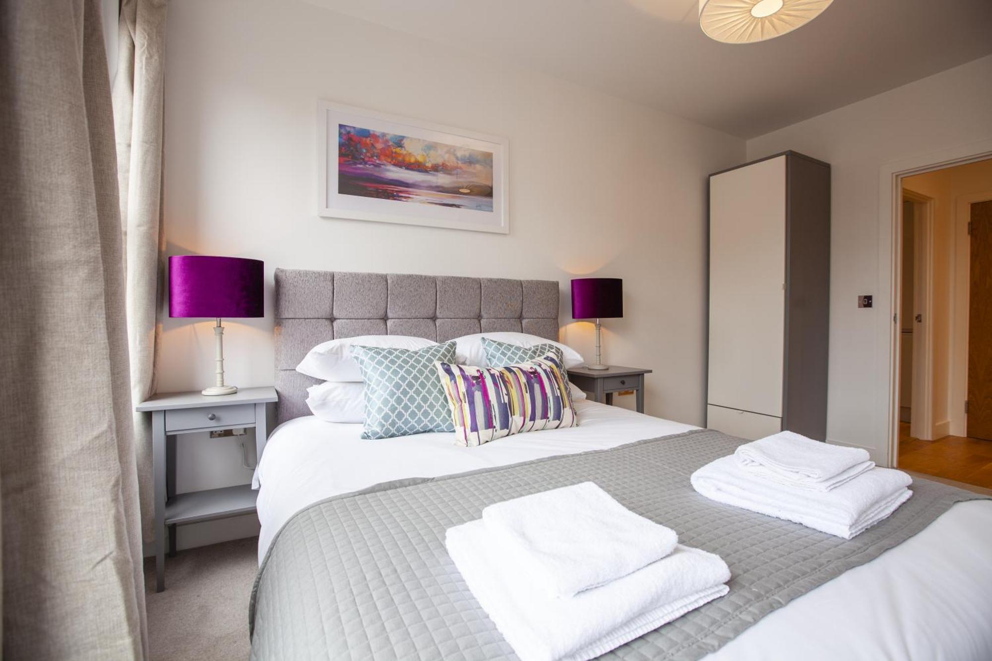 Urban Living'S ~ King Edward Luxury Apartments In The Heart Of 윈저 외부 사진