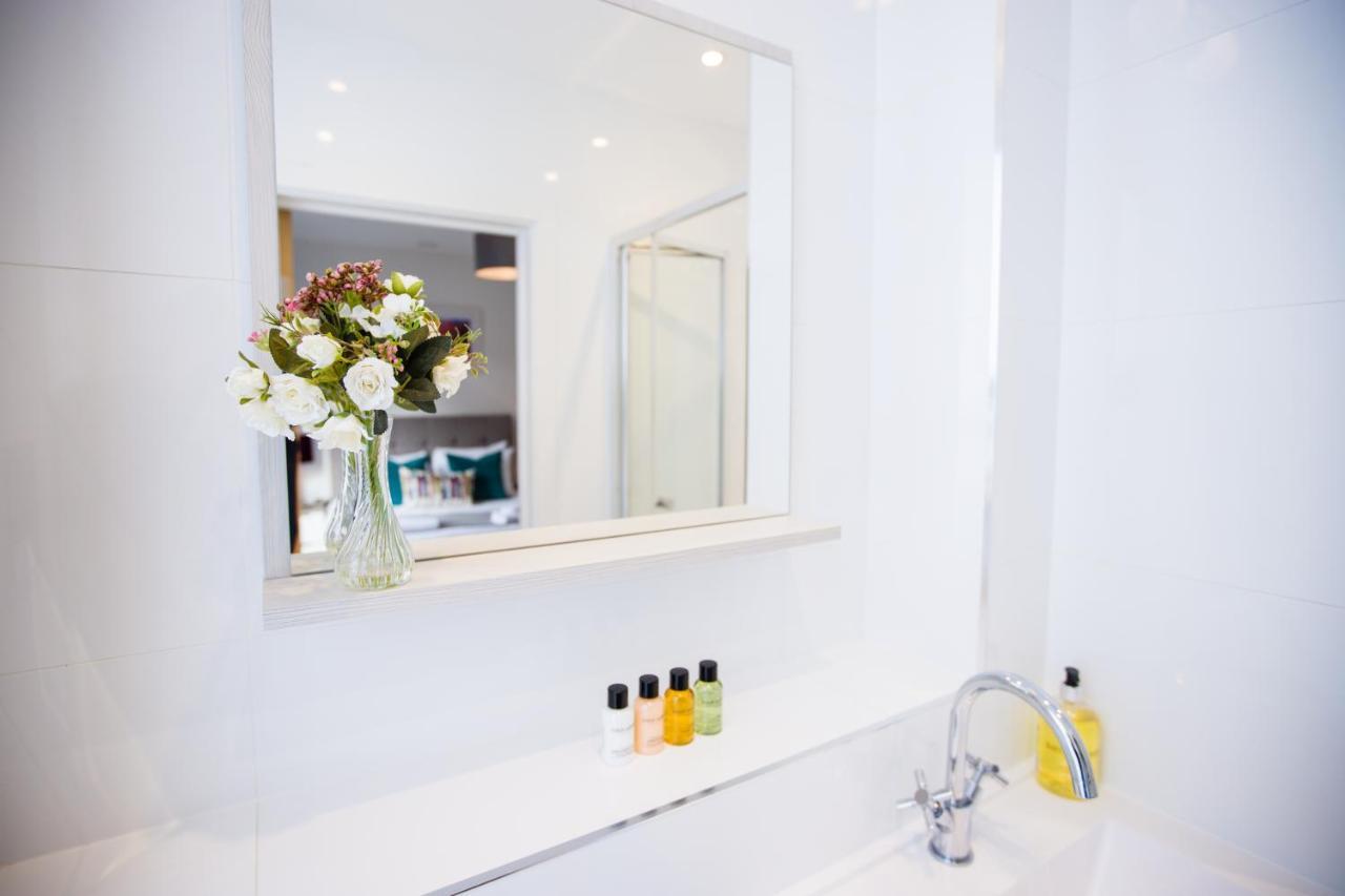 Urban Living'S ~ King Edward Luxury Apartments In The Heart Of 윈저 외부 사진