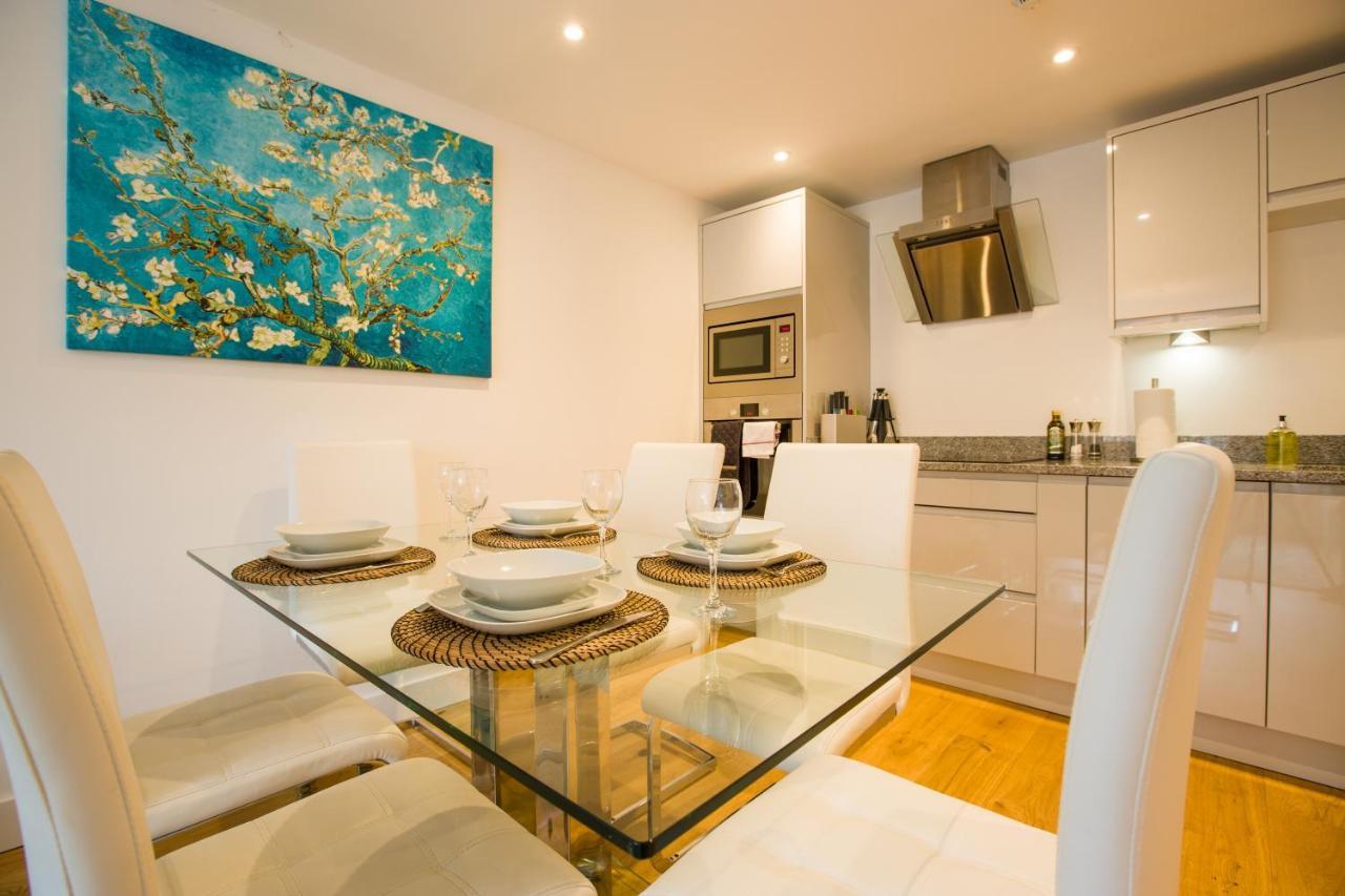 Urban Living'S ~ King Edward Luxury Apartments In The Heart Of 윈저 외부 사진